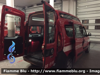 Fiat Doblò XL IV serie
Vigili del Fuoco
Comando Provinciale di Milano
Allestimento Focaccia
VF 28516
Parole chiave: Fiat Doblò_XL_IVserie VF28516