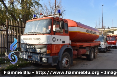  Iveco 175-24

Vigili del Fuoco
Comando Provinciale di Napoli
VF 17482 
Parole chiave:  Iveco 175-24 VF17482