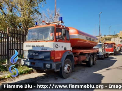  Iveco 175-24

Vigili del Fuoco
Comando Provinciale di Napoli
VF 17482 
Parole chiave:  Iveco 175-24 VF17482