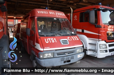 Renault B110
 
Vigili del Fuoco
Comando Provinciale di Napoli
Unità Teli Salvataggio
UTS1
VF 19193 
Parole chiave: Renault B110 VF19193