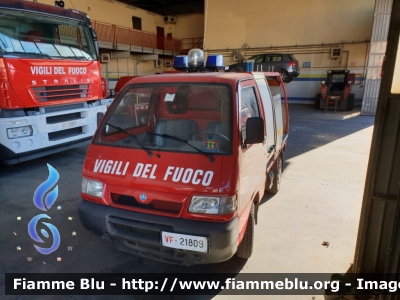 Piaggio Porter Colibrì 4x4 II serie
Vigili del Fuoco
Comando Provinciale di Siena
AutoPompaSerbatoio allestimento Piemme Antincendi
VF 21809
Parole chiave: Piaggio Porter_Colibrì_4x4_IIserie VF21809