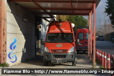 Iveco Daily IV Serie
Vigili del Fuoco
Comando Provinciale di Napoli
Nucleo Soccorso Subacqueo Acquatico
Allestimento Elevox
VF 25308
Parole chiave: Iveco Daily_IVSerie VF25308