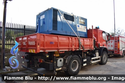 Iveco EuroCargo 150E28 4x4 III serie
Vigili del Fuoco
Comando Provinciale di Napoli
Colonna Mobile Regionale
Autocarro con gru PM allestimento Iveco-Magirus
VF 26658
Parole chiave: Iveco EuroCargo_150E28_4x4_IIIserie VF26658