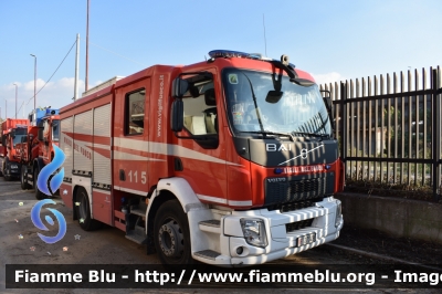 Volvo FL 290 IV Serie
 Vigili del Fuoco
Comando Provinciale di Napoli
AutoPompaSerbatoio allestimento BAI
VF 27349
Parole chiave: Volvo FL_290_IVSerie VF27439 VF27432