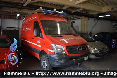 Mercedes-Benz Sprinter 4x4 III serie restyle
Vigili del Fuoco
Comando Provinciale di Napoli
Nucleo Speleo Alpino Fluviale
Fornitura Regione Campania
Allestimento PiemmeMatacena con trazione integrale Oberaigner
VF 28337
Parole chiave: Mercedes-Benz Sprinter_4x4_IIIserie_restyle VF28337