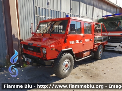 Iveco VM90
Vigili del Fuoco
Comando Provinciale di Napoli
Allestimento Baribbi
Ex Corpo Forestale dello Stato
VF 28419
Parole chiave: Iveco VM90 VF28419