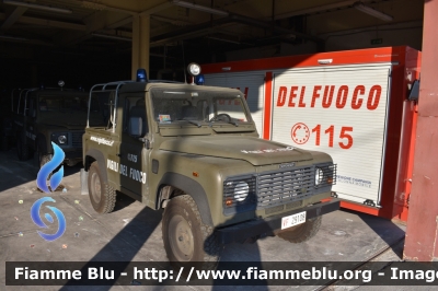 Land Rover Defender 90 
Vigili del Fuoco
Comando Provinciale di Napoli
Ex Corpo Forestale dello Stato
VF 29108
Parole chiave: Land-Rover Defender_90  VF29108