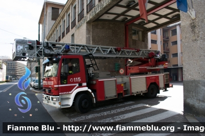 Iveco EuroFire 150E27 I serie
Vigili del Fuoco
Comando Provinciale di Milano
Autoscala da 37 metri allestimento Iveco-Magirus ricondizionata Fortini
VF 21634
Parole chiave: Iveco Eurofire_150E28_I_serie VF21634