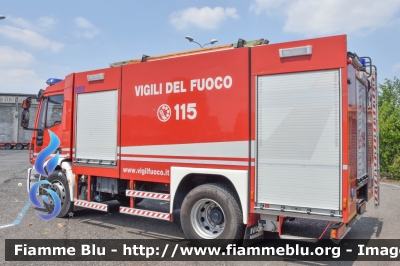 Iveco EuroCargo 180E30 III Serie
Vigili del Fuoco
Comando Provinciale di Milano
Distaccamento Volontario di Pieve Emanuele
AutoBottePompa Disco 35 allestimento Magirus
VF 26464
Parole chiave: Iveco EuroCargo_180E30_IIIserie VF26464