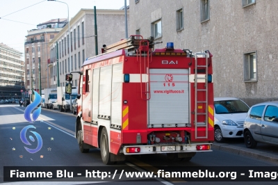 Volvo FL 280 III serie
Vigili del Fuoco
Comando Provinciale di Milano
AutoPompaSerbatoio allestimento BAI
VF 25641
Parole chiave: Volvo FL_280_III_serie VF25641