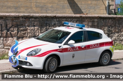 Alfa-Romeo Nuova Giulietta Restyle
Polizia Locale 
Comune di Trento
Auto 44
POLIZIA LOCALE YA 473 AN
Parole chiave: Alfa-Romeo Nuova_Giulietta_Restyle POLIZIALOCALEYA473AN