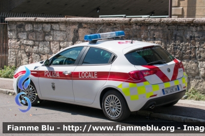 Alfa-Romeo Nuova Giulietta Restyle
Polizia Locale 
Comune di Trento
Auto 44
POLIZIA LOCALE YA 473 AN
Parole chiave: Alfa-Romeo Nuova_Giulietta_Restyle POLIZIALOCALEYA473AN