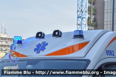 Fiat Ducato X290
AREU Lombardia
Ambulanza 0562
Allestita Aricar
Parole chiave: Fiat Ducato_X290 Ambulanza