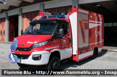 Iveco Daily 4x4 VI serie
Vigili del Fuoco
Unione Distrettuale Alta Valle Isarco
Bezirksverband Wipptal
Veicolo ospitato dal corpo di Vipiteno (BZ)
Automezzo DEKOF-A allestimento Ziegler con trazione integrale Achleitner
VF FW 3B2
Parole chiave: Iveco Daily_4x4_VIserie VFFW3B2