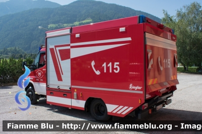 Iveco Daily 4x4 VI serie
Vigili del Fuoco
Unione Distrettuale Alta Valle Isarco
Bezirksverband Wipptal
Veicolo ospitato dal corpo di Vipiteno (BZ)
Automezzo DEKOF-A allestimento Ziegler con trazione integrale Achleitner
VF FW 3B2
Parole chiave: Iveco Daily_4x4_VIserie VFFW3B2