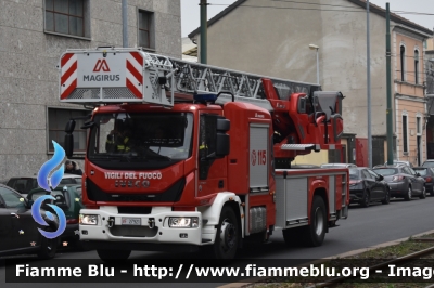 Iveco EuroCargo 180E32 IV Serie
Vigili del Fuoco
Comando Provinciale di Milano
AutoScala M39L da 39 metri allestimento Magirus
VF 27921
Parole chiave: Iveco EuroCargo_180E32_IVserie VF27921