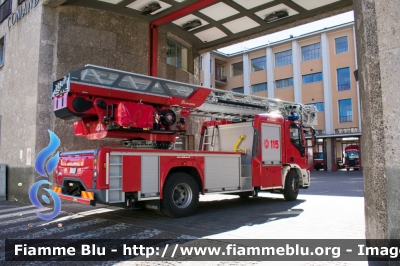 Iveco EuroCargo 180E32 IV Serie
Vigili del Fuoco
Comando Provinciale di Milano
AutoScala M39L da 39 metri allestimento Magirus
VF 27921
Parole chiave: Iveco EuroCargo_180E32_IVserie VF27921