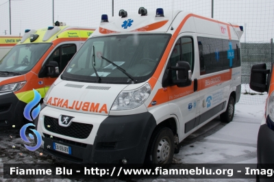 Peugeot Boxer III Serie
Croce Azzurra Belgioioso
Ambulanza 15
Allestita Aricar
Parole chiave: Peugeot Boxer_III_Serie Ambulanza