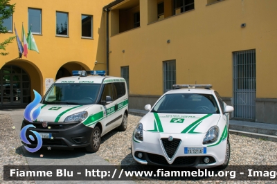 Alfa Romeo Giulietta
Polizia Locale
Comuni di Macherio e Sovico
Auto 3
Allestita Bertazzoni 
POLIZIA LOCALE YA 521 AF
Parole chiave: Alfa_Romeo Giulietta POLIZIA_LOCALE YA521AF