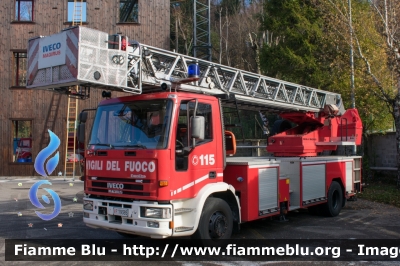 Iveco EuroFire 150E27 I Serie
Vigili del Fuoco 
Comando Provinciale di Como
Autoscala da 37 Metri allestita Iveco-Magirus
Ricondizionata Fortini
VF 19385
Parole chiave: Iveco EuroFire_150E27_I_Serie VF19385