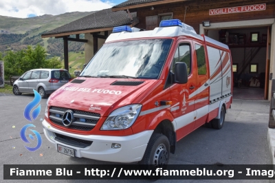 Mercedes-Benz Sprinter III Serie
Vigili del Fuoco
Comando Provinciale di Sondrio
Distaccamento Volontario di Livigno 
PoliSoccorso allestimento Rosenbauer
VF 26736
Parole chiave: Mercedes-Benz Sprinter_III_Serie VF26736