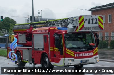 Iveco EuroCargo 160E32 IV Serie
Bundesrepublik Deutschland - Germany - Germania
Berufsfeuerwehr Munchen
Vigili del Fuoco Permanenti Monaco di Baviera
AutoScala da 32 metri ribassata, con assale posteriore sterzante HZL e articolata M32L-ASn.B. allestimento Magirus
DLK 7-30-1
Parole chiave: Iveco EuroCargo_160E32_IVSerie