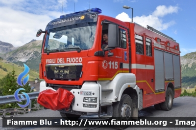 Man TGS 18.480 4X4
Vigili del Fuoco
Comando Provinciale di Sondrio
Distaccamento Volontario di Livigno
AutoPompaSerbatoio allestimento Rosenbauer
VF 25349
Parole chiave: Man TGS_18.480_4X4 VF25349