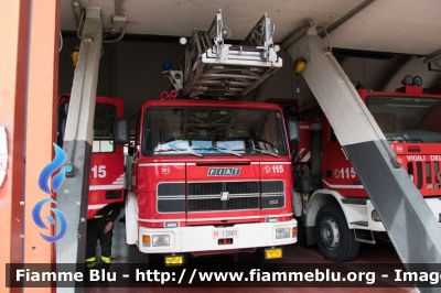 Fiat Iveco 160NC
Vigili del Fuoco 
Comando Provinciale di Como
Distaccamento di Cantù
AutoScala allestita Magirus
VF 13801
Parole chiave: Fiat_Iveco 160NC VF13801