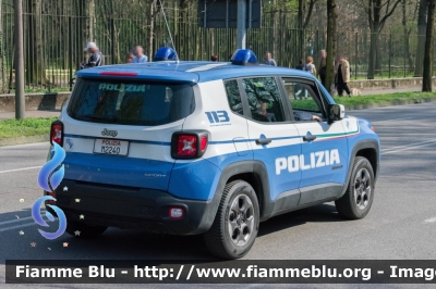 Jeep Renegade
Polizia di Stato
Reparto Prevenzione Crimine
Decorazione grafica Artlantis
POLIZIA M2240
Parole chiave: Jeep_Renegade Polizia_di_Stato POLIZIA_M2240