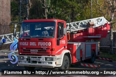 Iveco EuroFire 150E27 I Serie
Vigili del Fuoco 
Comando Provinciale di Como
Autoscala da 37 Metri allestita Iveco-Magirus
Ricondizionata Fortini
VF 19385
Parole chiave: Iveco EuroFire_150E27_I_Serie VF19385