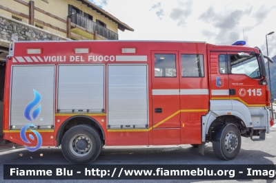 Man TGS 18.480 4X4
Vigili del Fuoco
Comando Provinciale di Sondrio
Distaccamento Volontario di Livigno
AutoPompaSerbatoio allestimento Rosenbauer
VF 25349
Parole chiave: Man TGS_18.480_4X4 VF25349