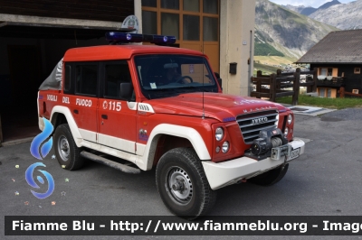 Iveco Massif
Vigili del Fuoco
Comando Provinciale di Sondrio
Distaccamento Volontario di Livigno
Allestimento Iveco-Magirus
VF 26204
Parole chiave: Iveco Massif VF26204