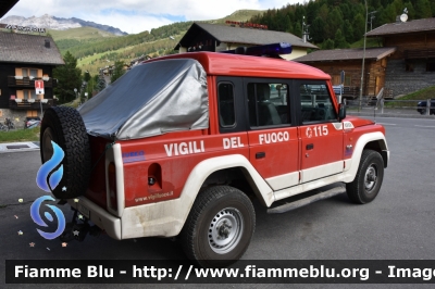 Iveco Massif
Vigili del Fuoco
Comando Provinciale di Sondrio
Distaccamento Volontario di Livigno
Allestimento Iveco-Magirus
VF 26204
Parole chiave: Iveco Massif VF26204