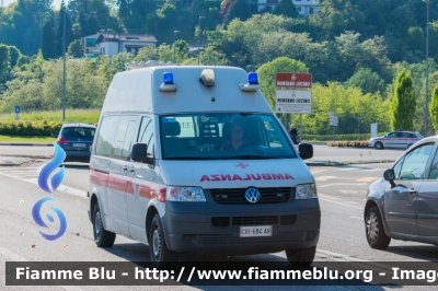 Volkswagen Transporter T5
Croce Rossa Italiana 
Comitato Locale di Montorfano 
Allestita MAF
CO 12-75
CRI 684 AB
Parole chiave: Volkswagen Transporter_T5 Ambulanza