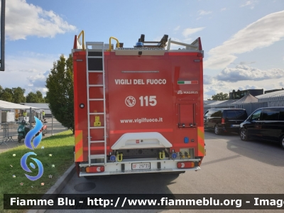 Iveco EuroCargo MaxiCity 180E30 IV serie
Vigili del Fuoco
Comando Provinciale di Monza
AutoPompaSerbatoio allestimento Magirus
VF 29735
Parole chiave: Iveco EuroCargo_MaxiCity_180E30_IVserie VF29735