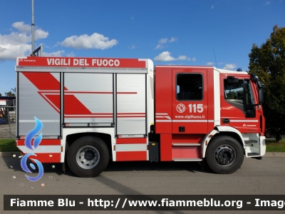 Iveco EuroCargo MaxiCity 180E30 IV serie
Vigili del Fuoco
Comando Provinciale di Monza
AutoPompaSerbatoio allestimento Magirus
VF 29735
Parole chiave: Iveco EuroCargo_MaxiCity_180E30_IVserie VF29735