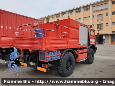 Man-Meccanica F99 4x4
Vigili del Fuoco
Comando Provinciale di Milano
Carro schiuma
VF 17421
Parole chiave: Man-Meccanica F99_4x4 VF17421