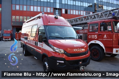 Iveco Daily VI Serie
Vigili del Fuoco
Comando Provinciale di Napoli
Nucleo Soccorso Subacqueo Acquatico
Allestimento Divitec
Parole chiave: Iveco Daily_VISerie