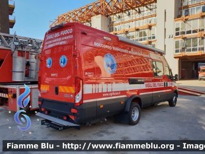 Iveco Daily VI Serie
Vigili del Fuoco
Comando Provinciale di Napoli
Nucleo Soccorso Subacqueo Acquatico
Allestimento Divitec
Parole chiave: Iveco Daily_VISerie