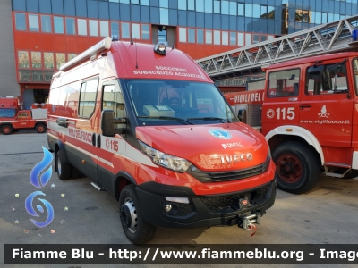 Iveco Daily VI Serie
Vigili del Fuoco
Comando Provinciale di Napoli
Nucleo Soccorso Subacqueo Acquatico
Allestimento Divitec
Parole chiave: Iveco Daily_VISerie