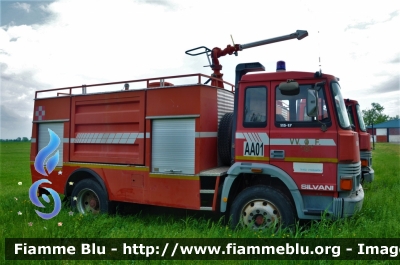 Iveco 115-17
Servizio Antincendio Aeroporto di Casale Monferrato
Ex Stabilimento Alenia Finmeccanica di Torino
AutoIdroSchiuma da 3000 litri 
di acqua e 500 litri di schiumogeno
Allestimento Silvani
Parole chiave: Iveco 115-17