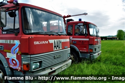 Iveco 115-17
Servizio Antincendio Aeroporto di Casale Monferrato
Ex Stabilimento Alenia Finmeccanica di Torino
AutoIdroSchiuma da 3000 litri 
di acqua e 500 litri di schiumogeno
Allestimento Silvani
Parole chiave: Iveco 115-17