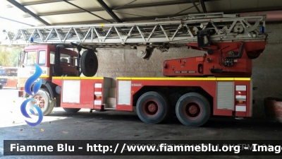 Iveco 330-35
Vigili del Fuoco
Comando Provinciale di Palermo
Distaccamento Cittadino Nord 1
AutoScala da 50 metri allestimento Iveco-Magirus
VF 16251
Parole chiave: Iveco 330-35 VF16251