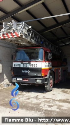 Iveco 330-35
Vigili del Fuoco
Comando Provinciale di Palermo
Distaccamento Cittadino Nord 1
AutoScala da 50 metri allestimento Iveco-Magirus
VF 16251
Parole chiave: Iveco 330-35 VF16251