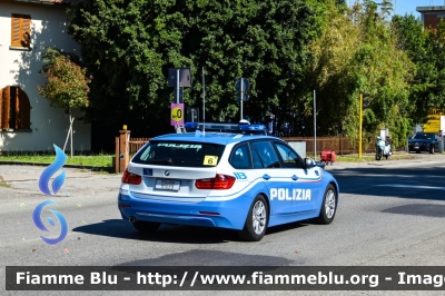 Bmw 318 Touring F31 restyle
Polizia di Stato
Polizia Stradale
Allestimento Marazzi
POLIZIA M1059
Scorta Giro D'Italia 2016
Parole chiave: Bmw 318_Touring_F31_restyle POLIZIAM1059 Giro_2016