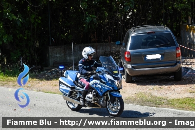 BMW R1200RT II serie
Polizia di Stato
Polizia Stradale
Scorta Giro D'Italia 2016
Parole chiave: Polizia_Stato Stradale BMW_R12000RT Giro_2016