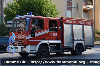 Iveco City2000 100E21 I serie
Vigli del Fuoco
Comando provinciale di Firenze
AutoPompaSerbatoio allestimento Iveco-Magirus
VF 21281
Parole chiave: Iveco City2000_100E21_Iserie VF21281