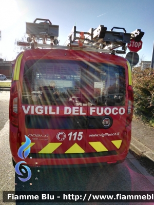 Fiat Doblò IV serie
Vigili del Fuoco
Comando Provinciale di Genova
Allestimento Ciabilli
VF 27924
Parole chiave: Fiat Doblò_IVserie VF27924