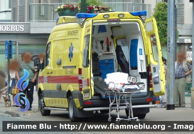 Mercedes-Benz Sprinter III serie
Koninkrijk België - Royaume de Belgique - Königreich Belgien - Belgio
Brandweer De Panne
Parole chiave: Ambulanza Ambulance Mercedes-Benz Sprinter_IIIserie