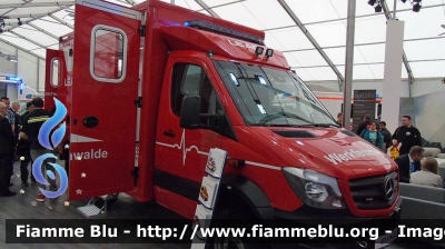 Mercedes-Benz Sprinter III serie restyle
Bundesrepublik Deutschland - Germany - Germania
Werkfeuerwehr LEAG Lausitz Energie 
Allestita Binz
Parole chiave: Mercedes-Benz Sprinter_IIIserie_restyle Ambulanza